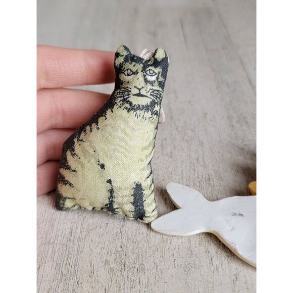 Vintage cat fish food ornament Xmas set pet mistletoe Santa hat - Picture 4 of 5